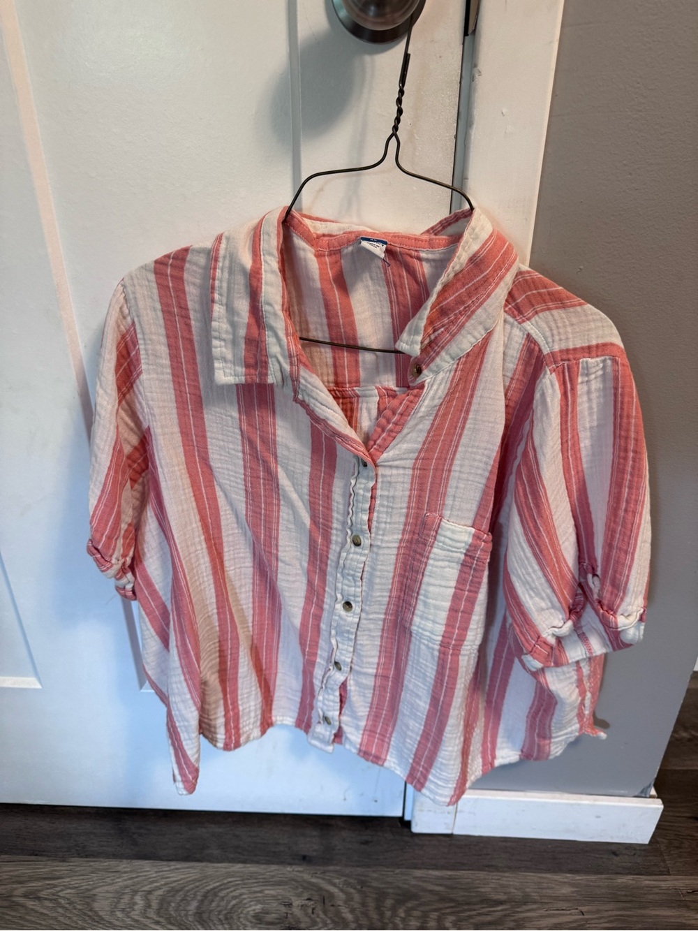 Lightweight Cropped Striped Button-Up Shirt in Coral and Cream